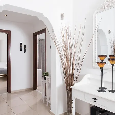 Morfes House Фиростефани