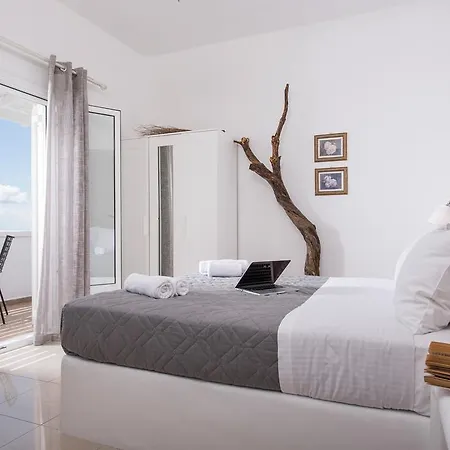 Morfes House