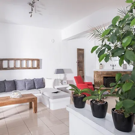 Villa Morfes House *